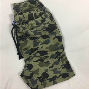 H&M camo men’s joggers